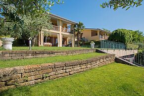 Crocus 1 con piscina by Wonderful Italy