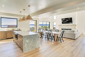 Luxe Retreat w/ Theater Room: Walk to Bear Lake!