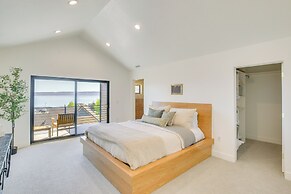 Luxe Retreat w/ Theater Room: Walk to Bear Lake!