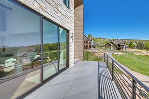 Luxe Retreat w/ Theater Room: Walk to Bear Lake!