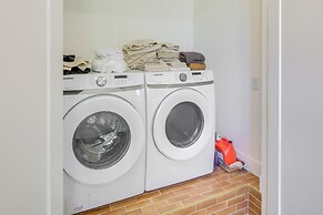 Luxe Retreat w/ Theater Room: Walk to Bear Lake!