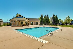 Luxe Retreat w/ Theater Room: Walk to Bear Lake!