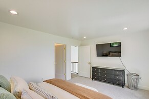 Luxe Retreat w/ Theater Room: Walk to Bear Lake!