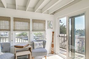 Idyllic Plymouth Vacation Rental - Steps to Beach!