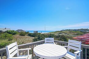 Idyllic Plymouth Vacation Rental - Steps to Beach!