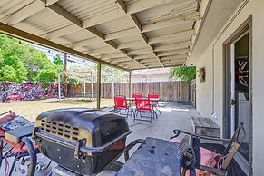 Family-friendly Clovis Home w/ Gas Grill + Patio!