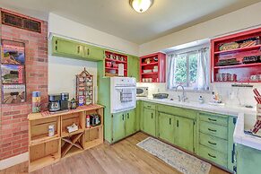 Family-friendly Clovis Home w/ Gas Grill + Patio!