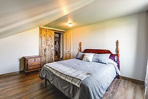 Wellsboro Farmhouse w/ Grill & Fire Pit!