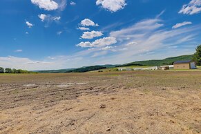Wellsboro Farmhouse w/ Grill & Fire Pit!