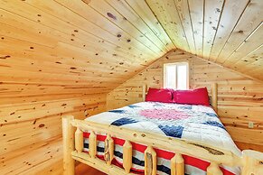 Wraparound Deck & Grill: Deadwood Cabin