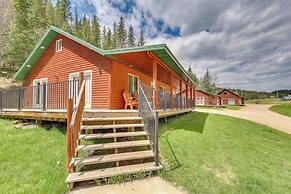 Wraparound Deck & Grill: Deadwood Cabin