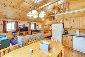 Wraparound Deck & Grill: Deadwood Cabin