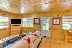 Pets Welcome: Cozy Cabin w/ Deck in Deadwood!