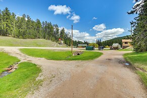 Pets Welcome: Cozy Cabin w/ Deck in Deadwood!