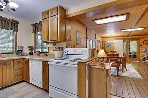 Peaceful Carrollton Retreat w/ Deck & Fire Pit!