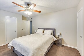 Texarkana Apartment < 1 Mi to Spring Lake Park!