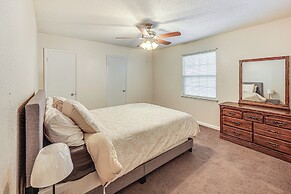 Texarkana Apartment < 1 Mi to Spring Lake Park!