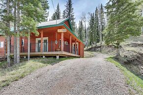 Hike, Unwind & Bring Your Pet: Deadwood Cabin!