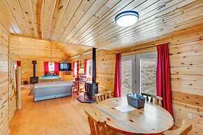 Hike, Unwind & Bring Your Pet: Deadwood Cabin!