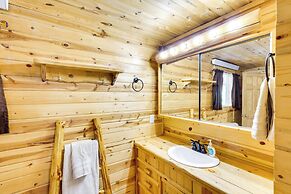 Hike, Unwind & Bring Your Pet: Deadwood Cabin!