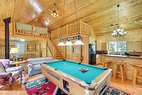 Hike, Unwind & Bring Your Pet: Deadwood Cabin!