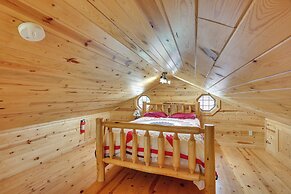 Deadwood Cabin w/ Foosball Table, Near Sanford Lab
