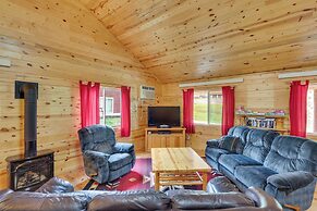 Deadwood Cabin w/ Foosball Table, Near Sanford Lab