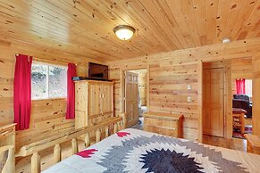 Deadwood Cabin w/ Foosball Table, Near Sanford Lab