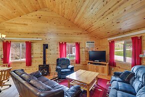 Deadwood Cabin w/ Foosball Table, Near Sanford Lab