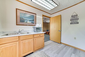 Outdoor Retreat in Atlanta Near Lakes & Trails!