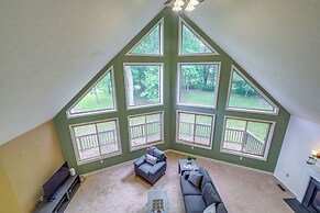 Linden Family Home w/ Yard < 5 Mi to Wineries!