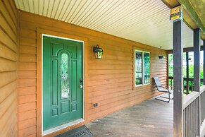 Linden Family Home w/ Yard < 5 Mi to Wineries!