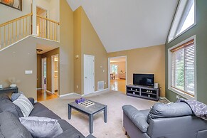 Linden Family Home w/ Yard < 5 Mi to Wineries!