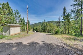 Hiking Trail On-site: Mtn-view Eagle Point Retreat