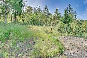 Hiking Trail On-site: Mtn-view Eagle Point Retreat