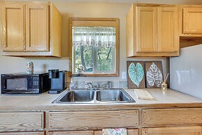 Hiking Trail On-site: Mtn-view Eagle Point Retreat