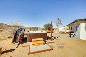 Secluded Home w/ Hot Tub - Near Joshua Tree Park!