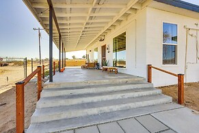 Secluded Home w/ Hot Tub - Near Joshua Tree Park!