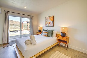 Secluded Home w/ Hot Tub - Near Joshua Tree Park!