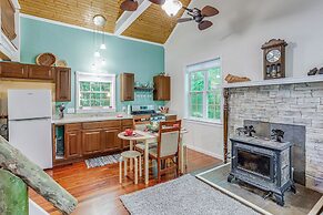 Secluded Vacation Rental Bordering Creek!