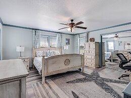 Shore Better Than Work 4 Bedroom Home by RedAwning