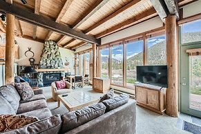 2024 Homestead 3 Bedroom Condo by RedAwning