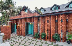 Tentgram Brick House