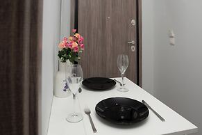 Brand New Pagrati Apt Modern Comfort