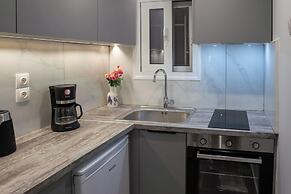 Brand New Pagrati Apt Modern Comfort