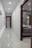 Pagrati Studio New Chic and Central