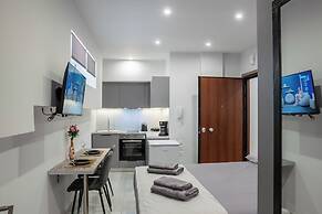 Pagrati Studio New Chic and Central