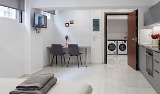New Pagrati Studio Modern & Cozy