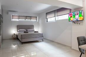 New Pagrati Studio Modern & Cozy