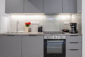 New Pagrati Studio Modern & Cozy